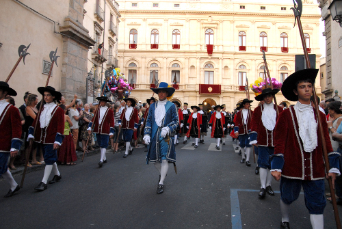  Festa del patrono di Caltagirone, San Giacomo: gli appuntamenti  col secentesco corteo del Senato civico